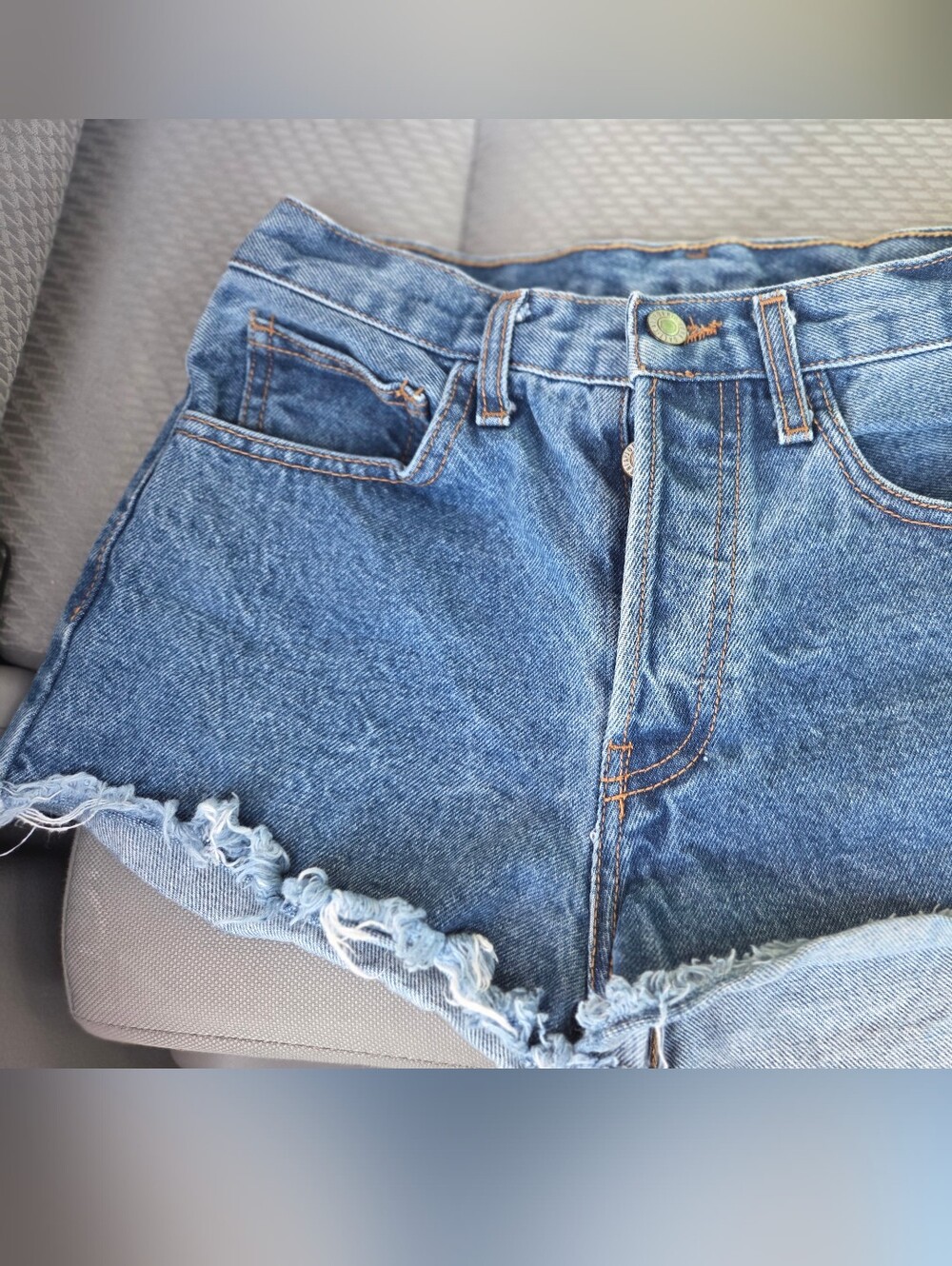 Madewell  Distressed Denim Shorts Blue Shortie Size Small = To 26 Ish 2 4 Button